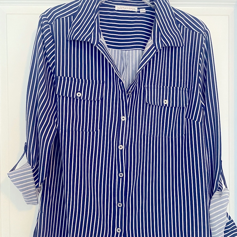 Like new blue and white stripe women’s shirt size large